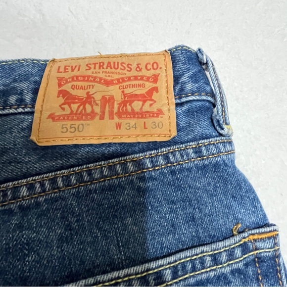 Levi's Men's Jeans 550 Relaxed Fit Medium Wash Size 34 x 30 - Picture 5 of 14